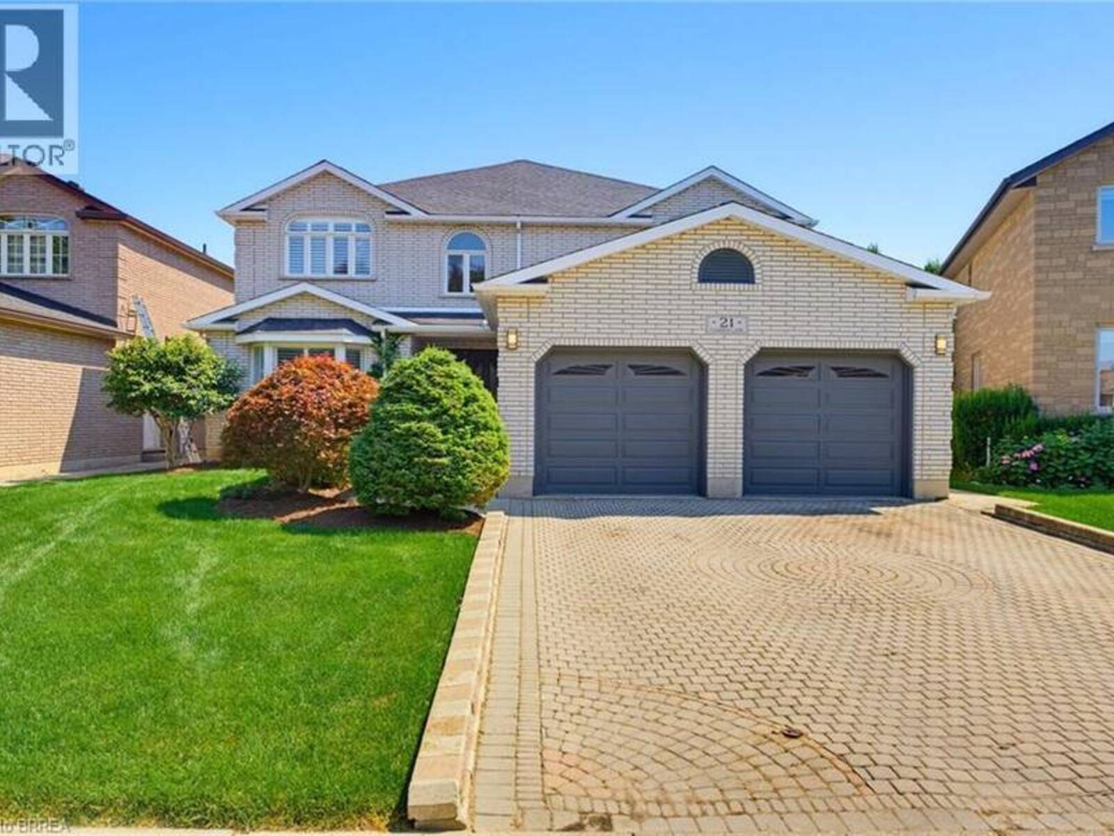 21 CAMERON Lane, Brantford, Ontario N3R 7T1