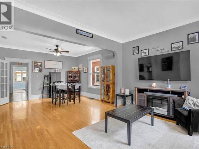 15 SALISBURY Avenue Brantford Ontario, N3S 1M6 - 3 Bedrooms Home For Sale