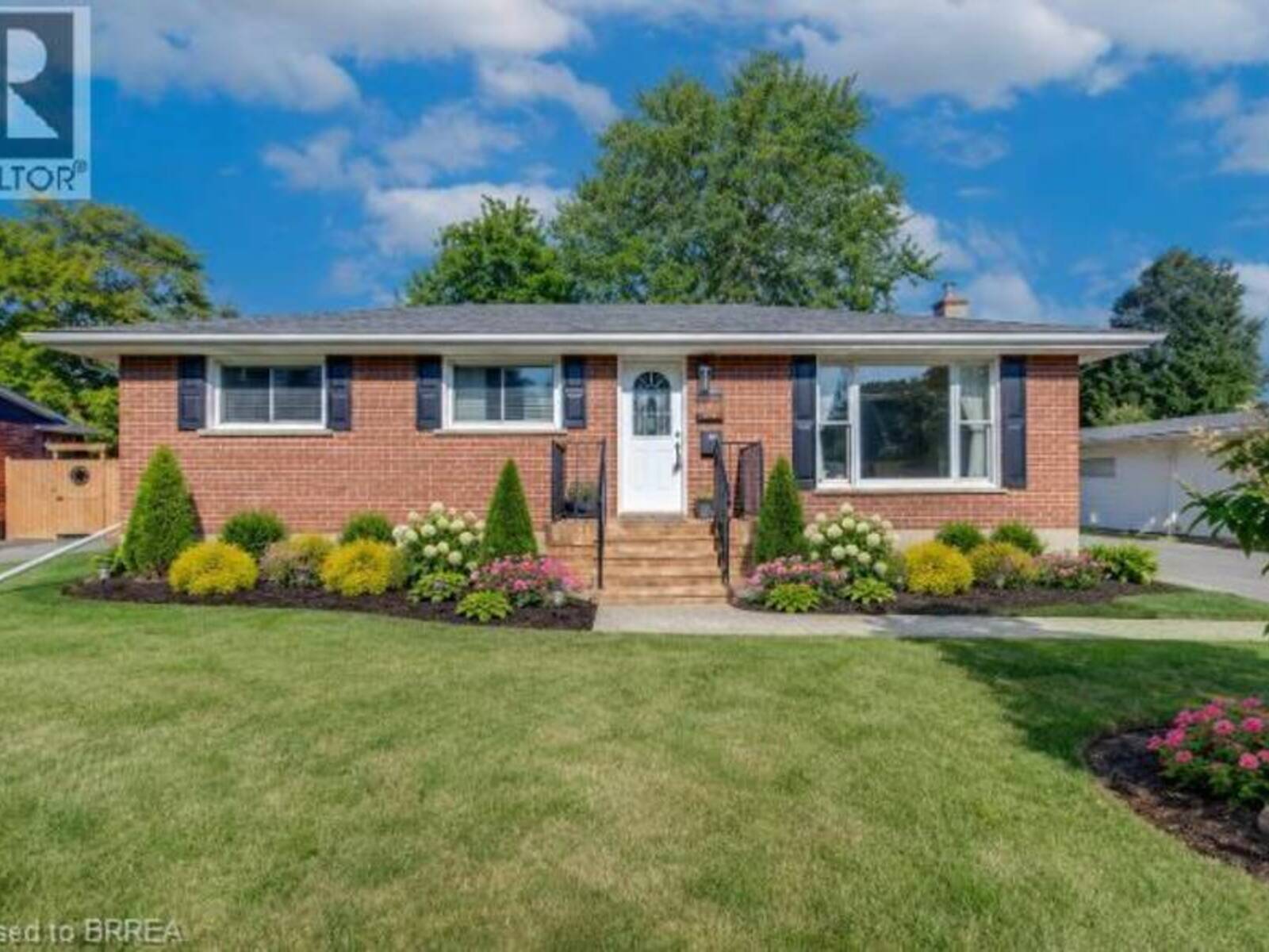 62 FORSYTHE Avenue, Brantford, Ontario N3R 3L7