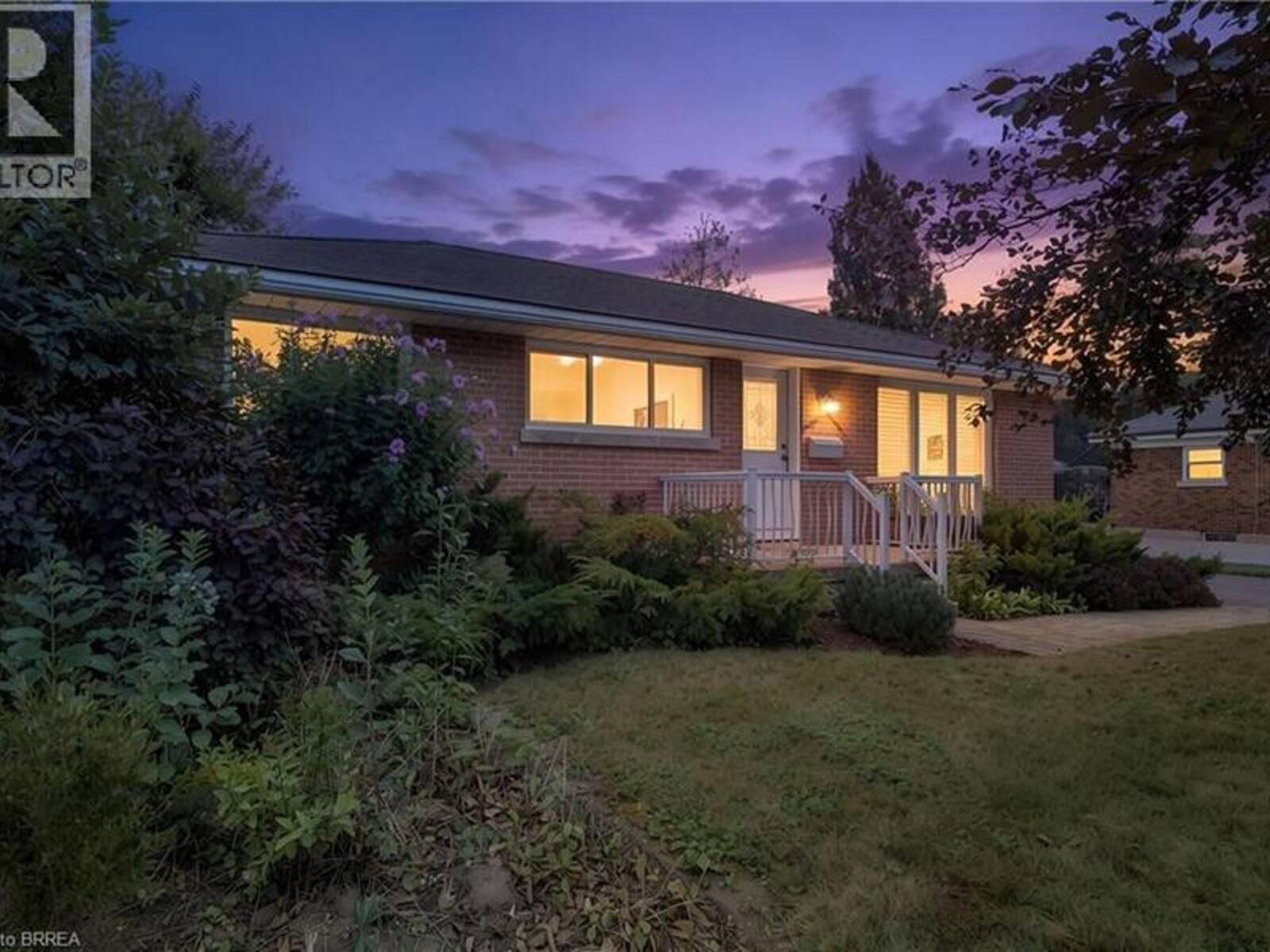 25 WAYNE Drive, Brantford, Ontario N3R 2Y6