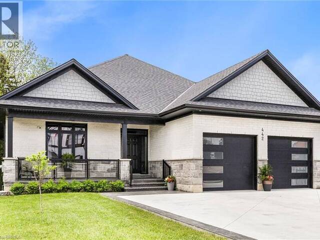442 JAMES Street Delhi Ontario, N4B 2C1 - 5 Bedrooms Home For Sale