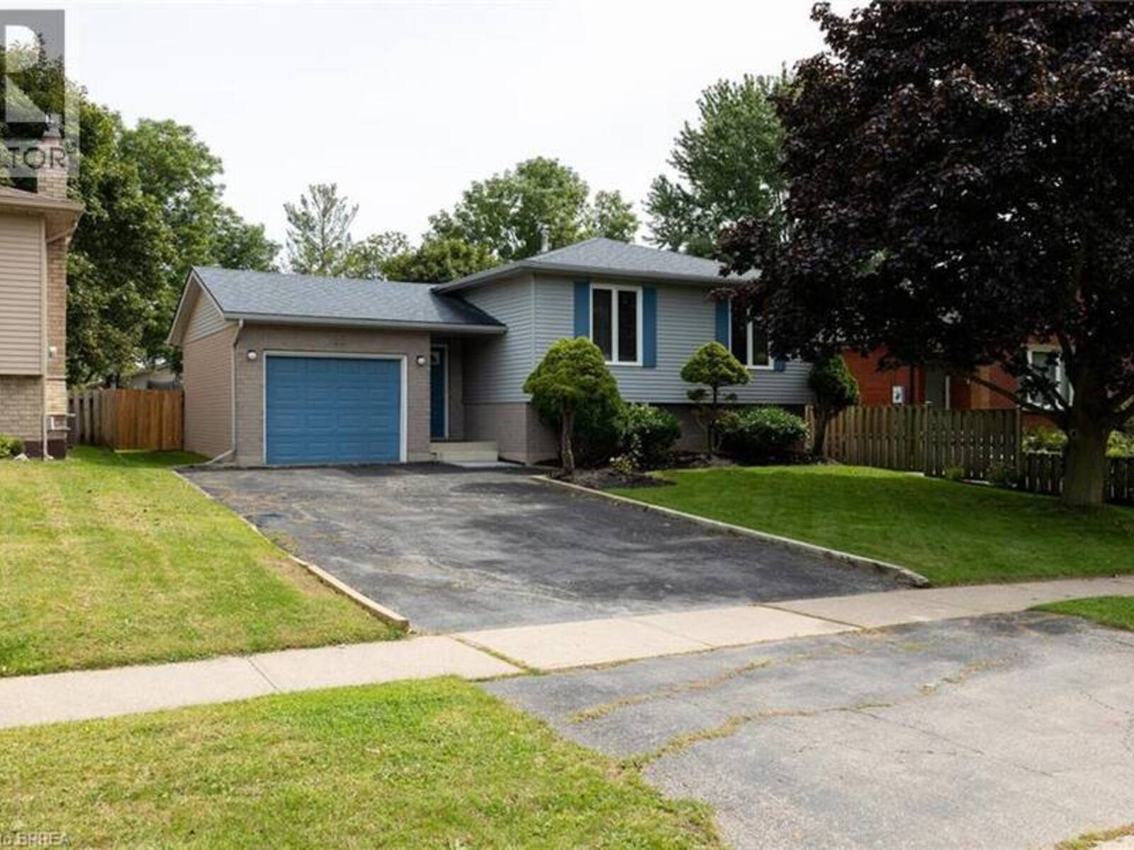 13 FOREST Drive, Paris, Ontario N3L 3L2