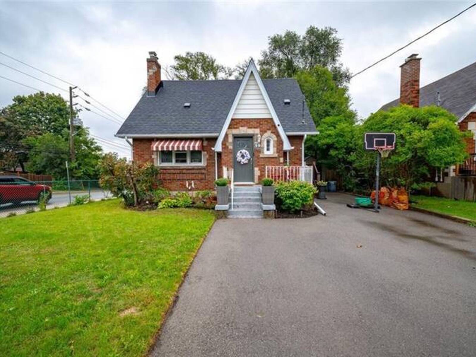59 LYONS Avenue, Brantford, Ontario N3R 4P8