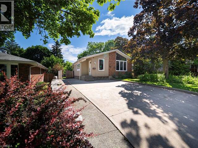 17 FLYNN Avenue Cambridge Ontario, N3C 2T8 - 3 Bedrooms Home For Sale