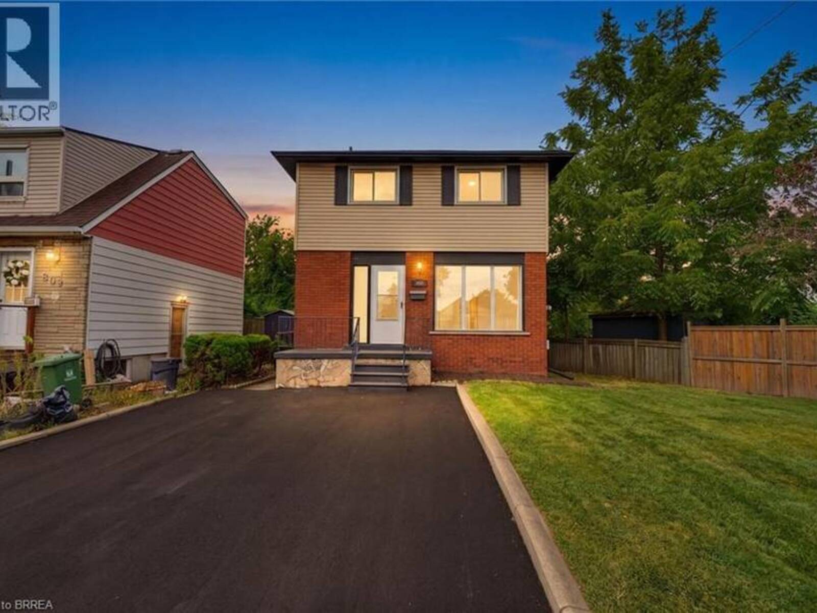 805 TATE Avenue, Hamilton, Ontario L8H 6M1