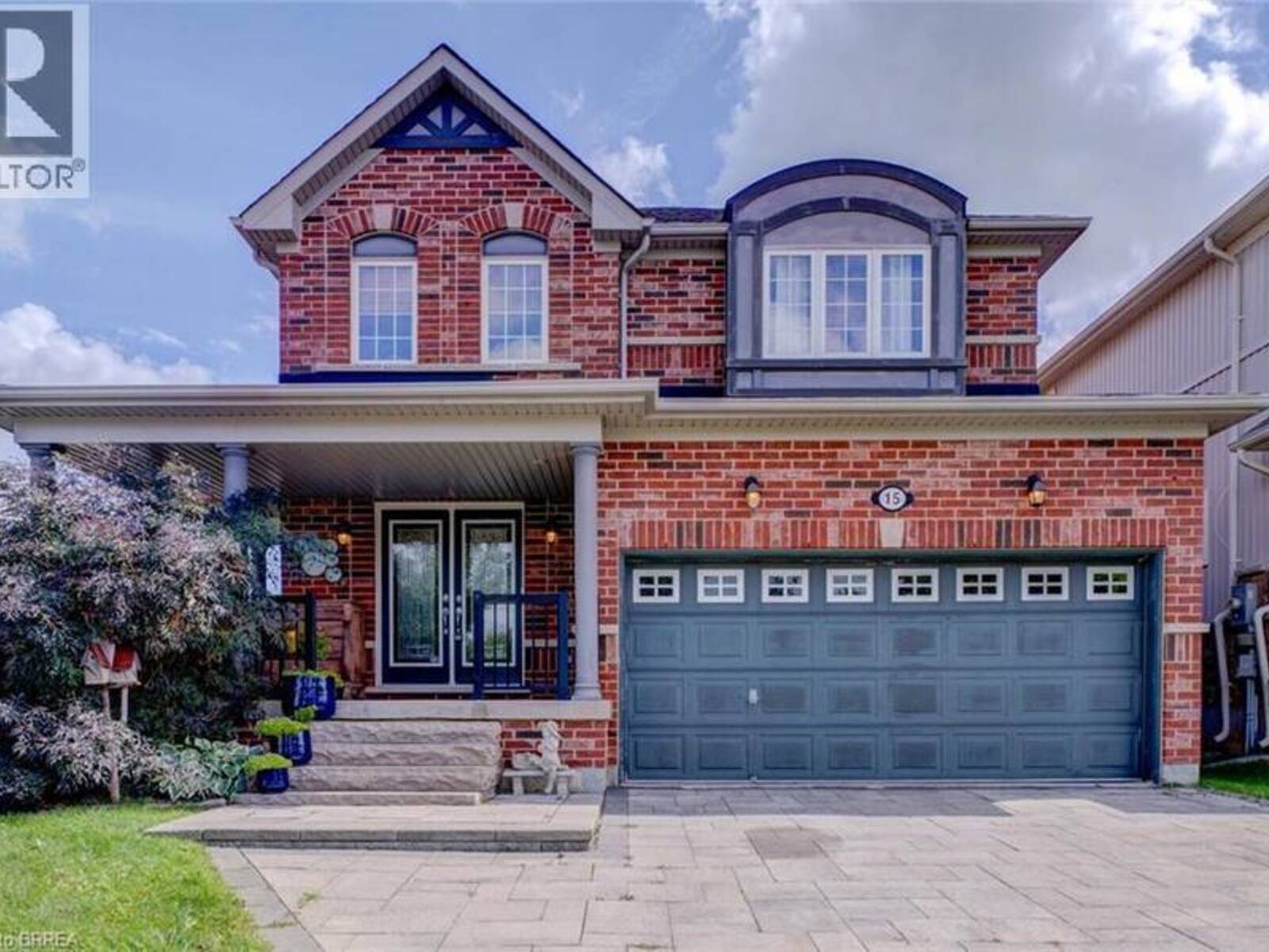 15 DAVIDSON Court, Brantford, Ontario N3S 0C6