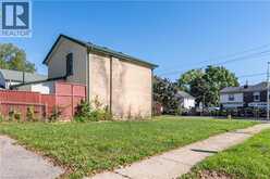 129 ERIE Avenue | Brantford Ontario | Slide Image Fifteen