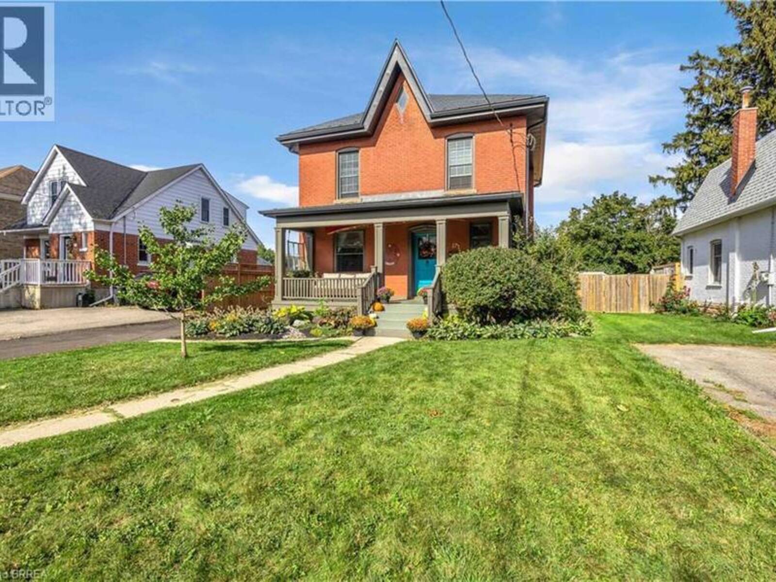 17 ALEXANDER Avenue, Paris, Ontario N3L 2V6