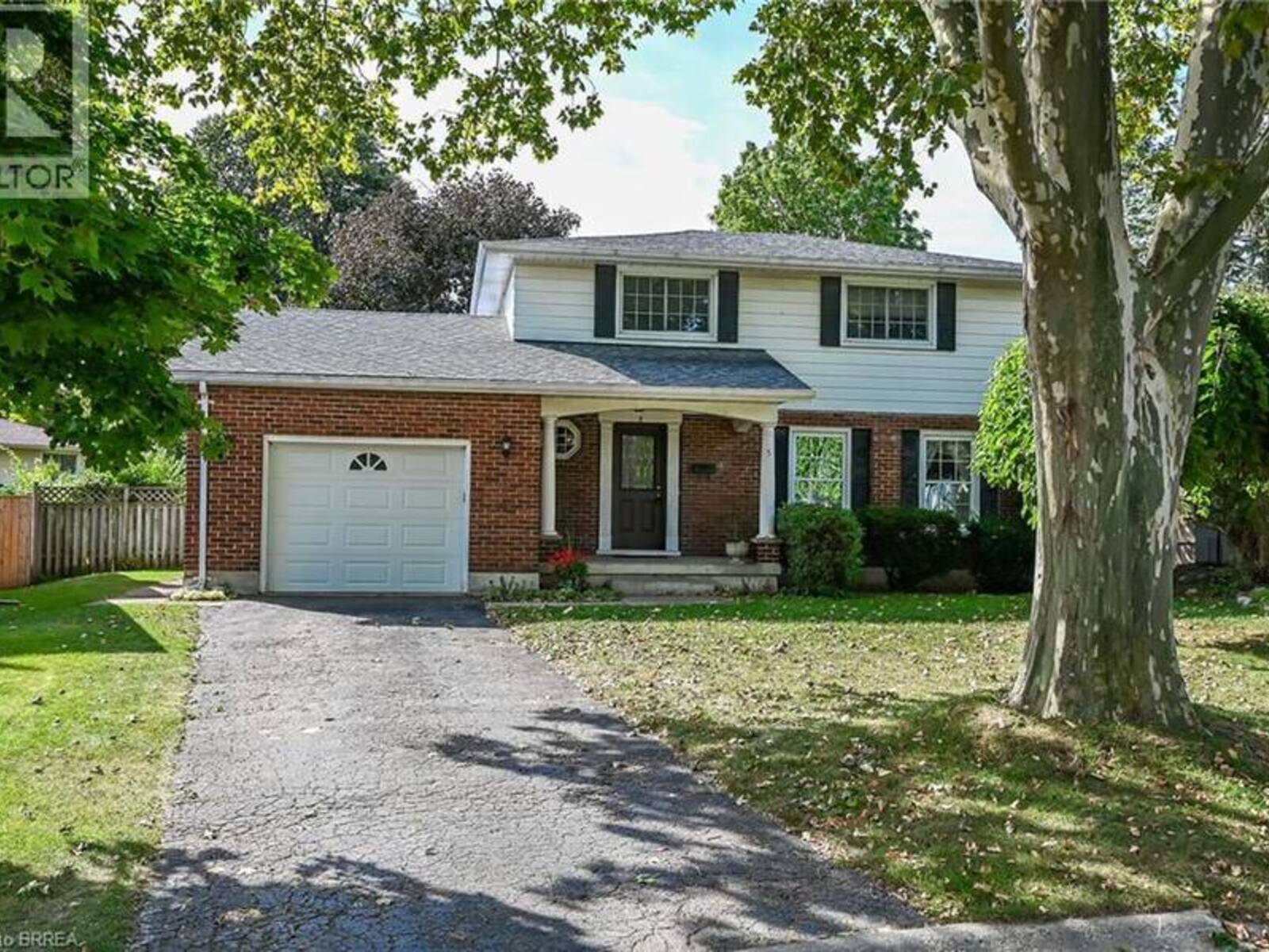 5 RATHBUN Place, Brantford, Ontario N3R 1K4