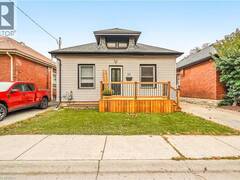 25 ALONZO Street Brantford Ontario, N3R 1A1