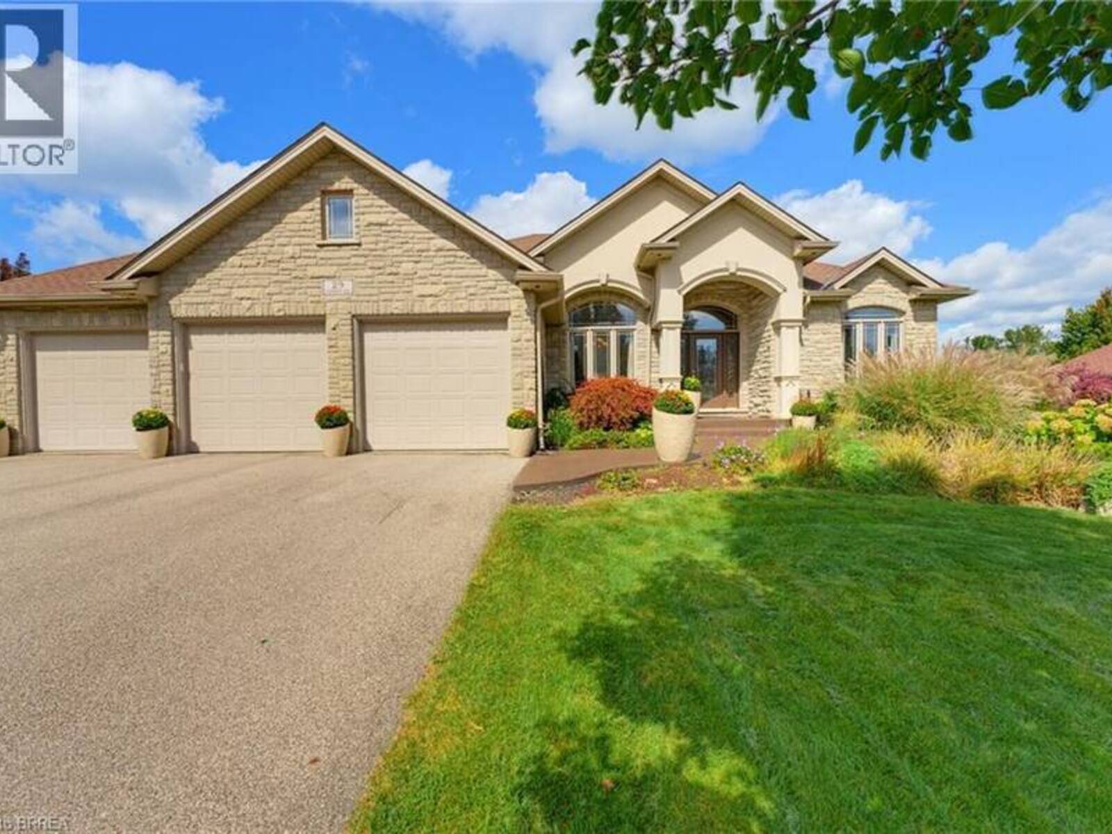 29 FARROW Road, Brantford, Ontario N3T 0M4
