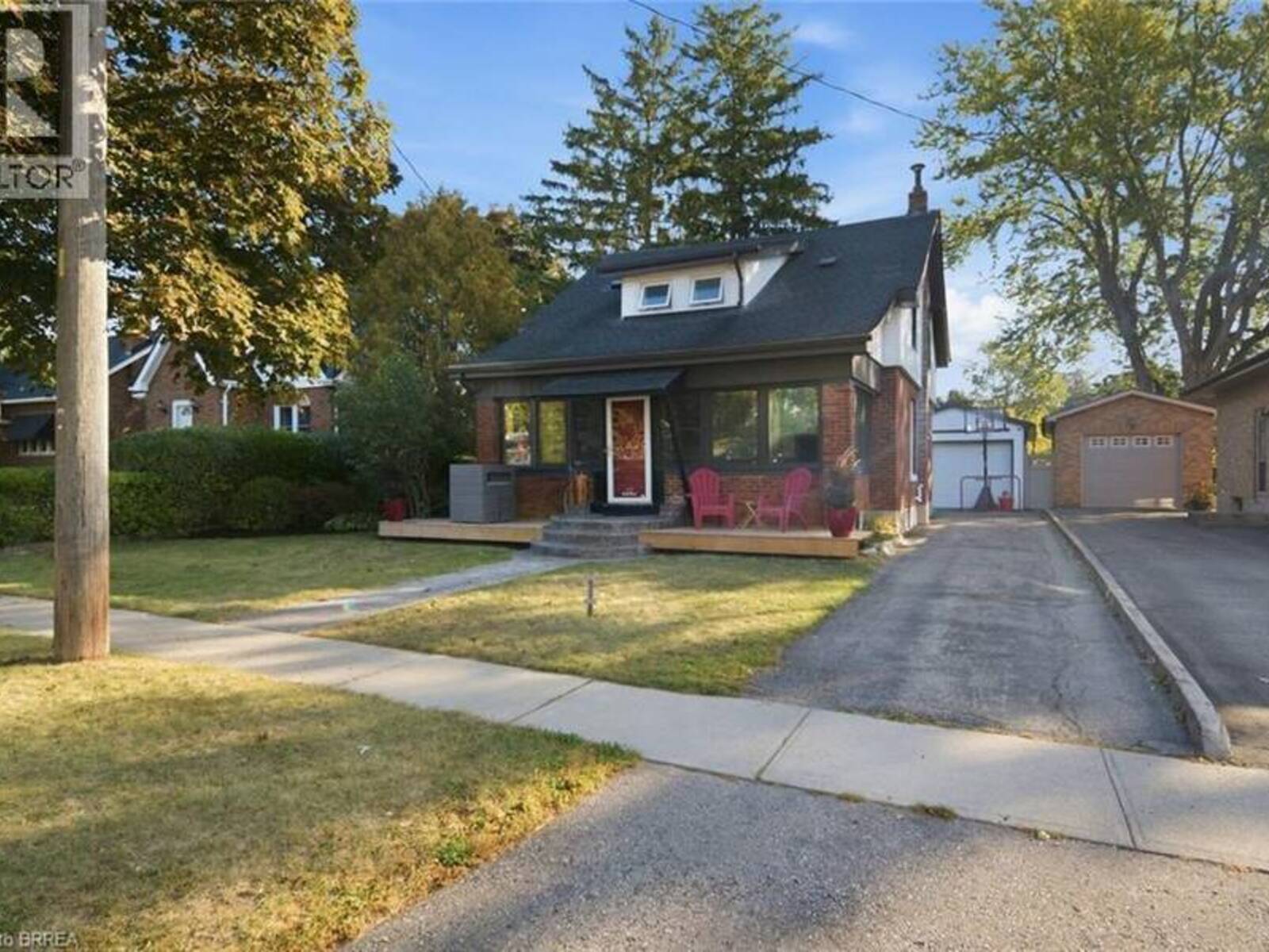 13 FOREST Road, Brantford, Ontario N3S 6V9