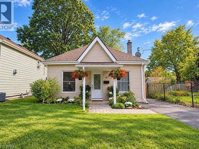 11 STIRTON Avenue Brantford Ontario, N3T 1E2 - 2 Bedrooms Home For Sale