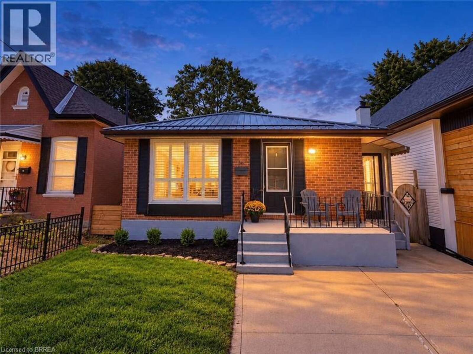16 BURWELL Street, Brantford, Ontario N3T 4T6