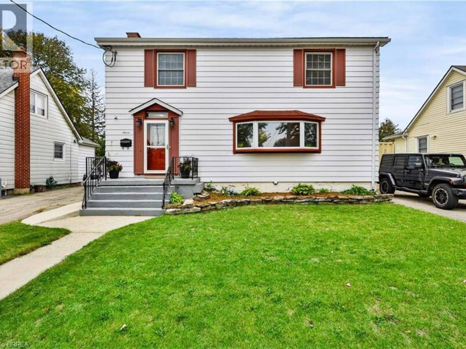11 SUSSEX Avenue, Brantford, Ontario N3R 2G5