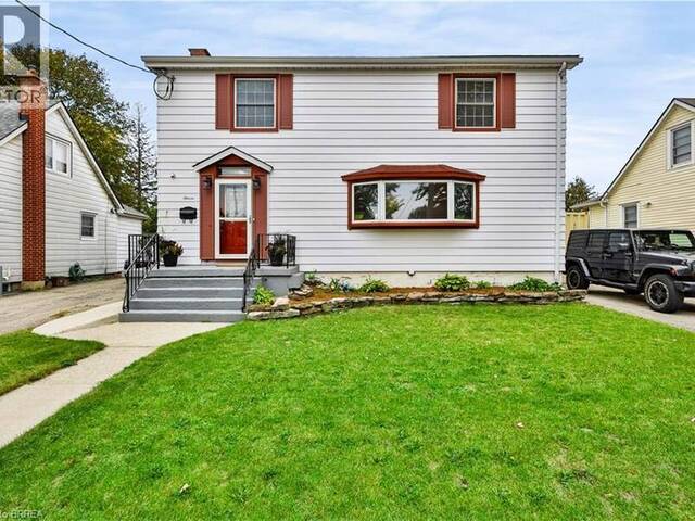 11 SUSSEX Avenue Brantford Ontario, N3R 2G5 - 6 Bedrooms Home For Sale