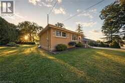 21 HILLCREST Avenue | Brantford Ontario | Slide Image Three