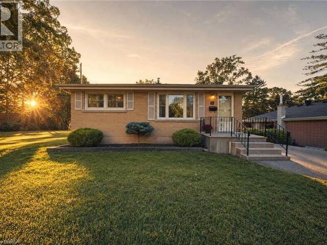21 HILLCREST Avenue Brantford Ontario, N3T 2C8 - 2 Bedrooms Home For Sale