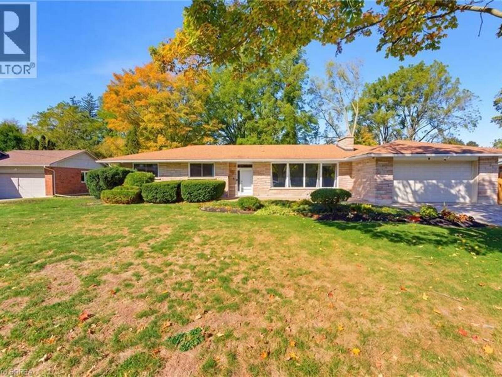11 BELHOLME Avenue, Brantford, Ontario N3T 1R9