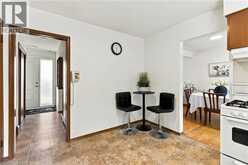 22 APPLEWOOD Crescent | Guelph Ontario | Slide Image Ten