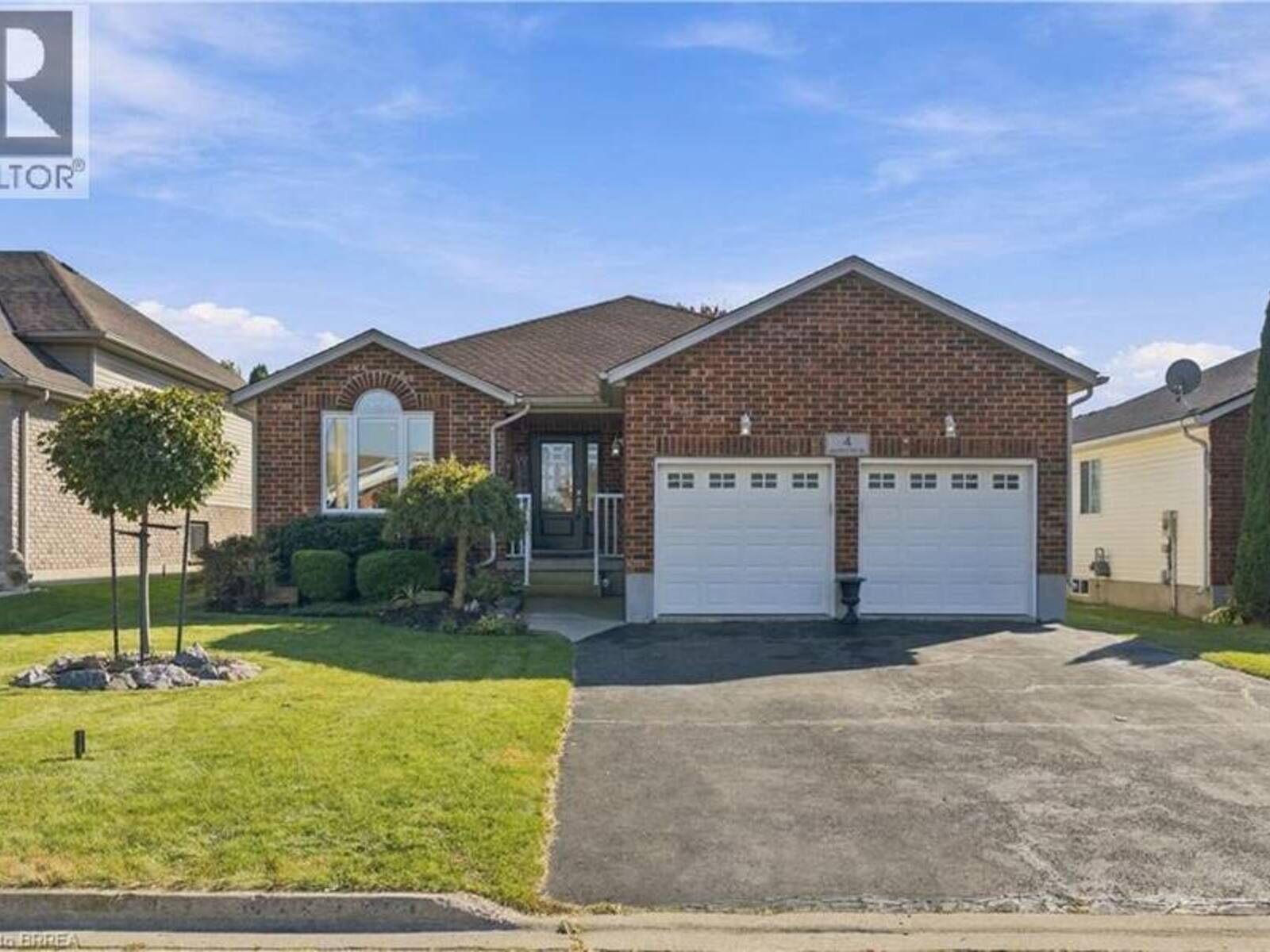 4 MACPHERSON Drive, Paris, Ontario N3L 4B5