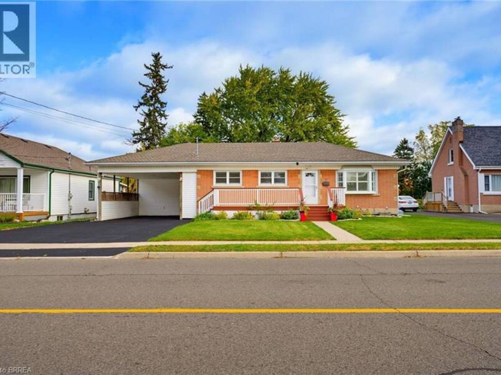 49 MORTON Avenue, Brantford, Ontario N3R 2N6