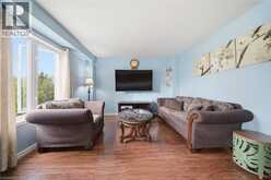 4 ENGLISH Lane | Brantford Ontario | Slide Image Eight