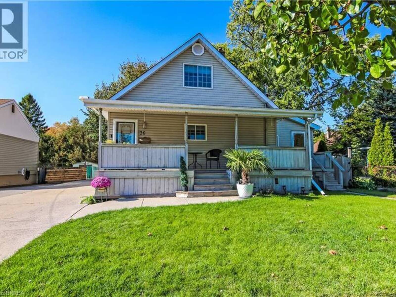 36 ALEXANDER Drive, Brantford, Ontario N3T 5C5