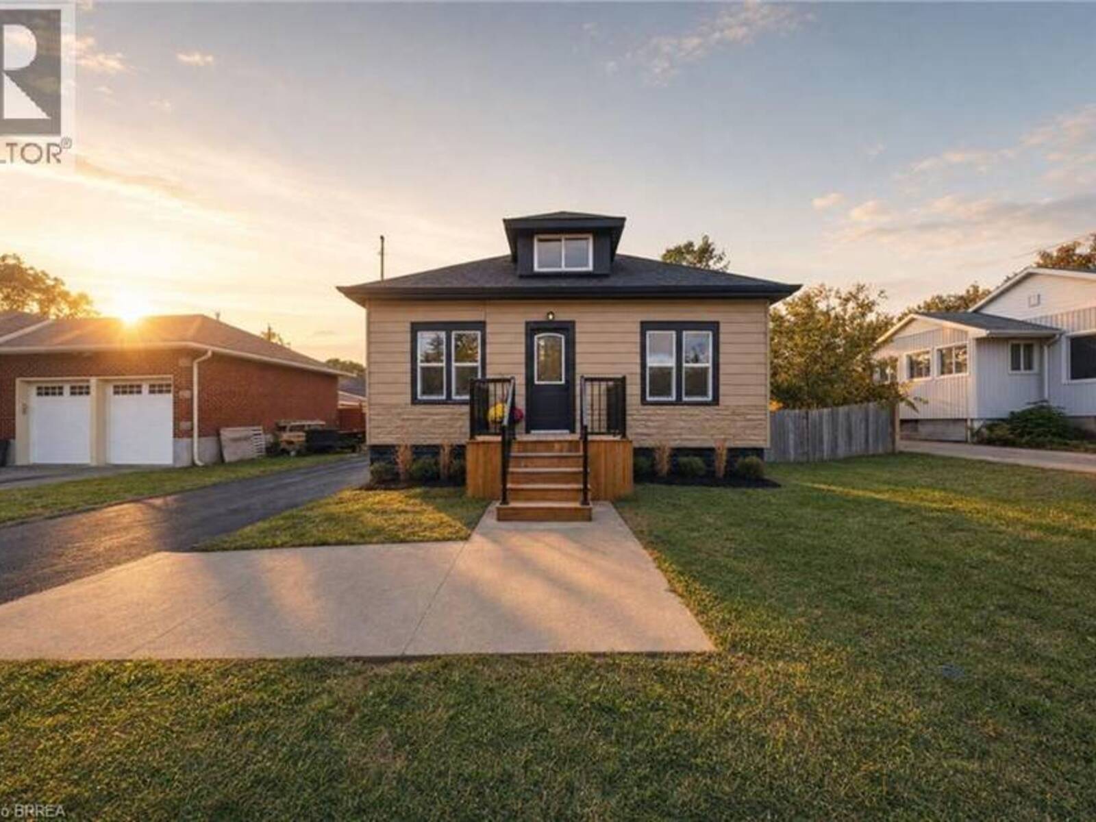 24 PARK Road N, Brantford, Ontario N3S 6T2