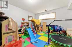 82 BEAVER Crescent | Brantford Ontario | Slide Image Seventeen