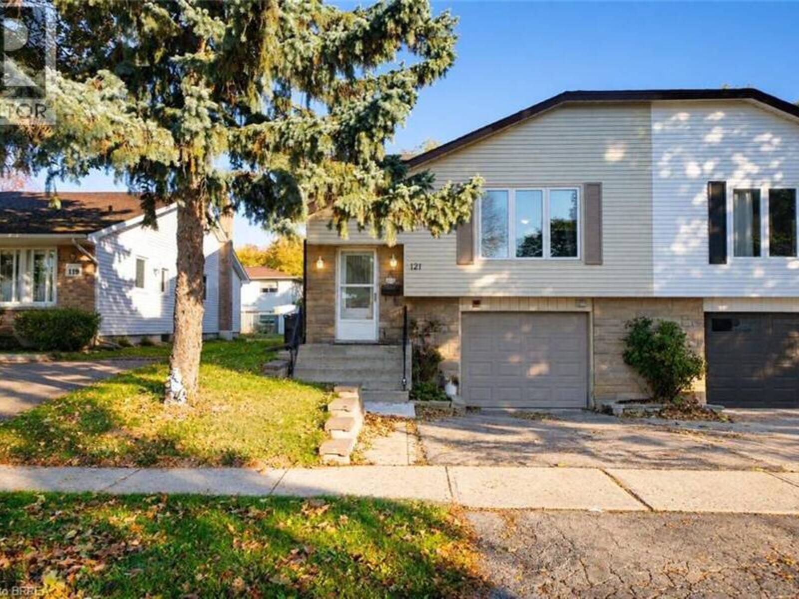 121 ASHGROVE Avenue, Brantford, Ontario N3R 6E8