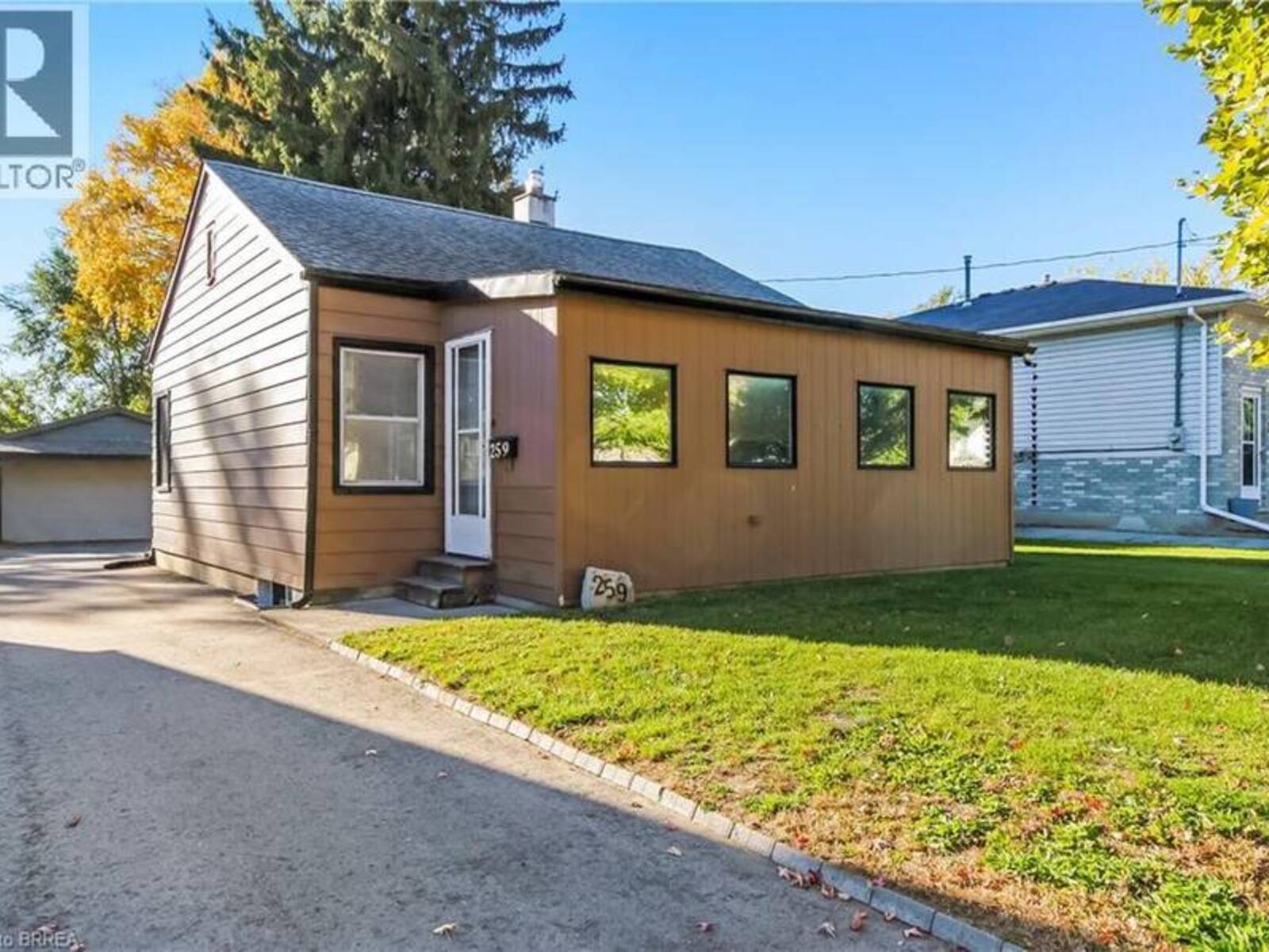259 EAST Street, London, Ontario N5Z 2S3