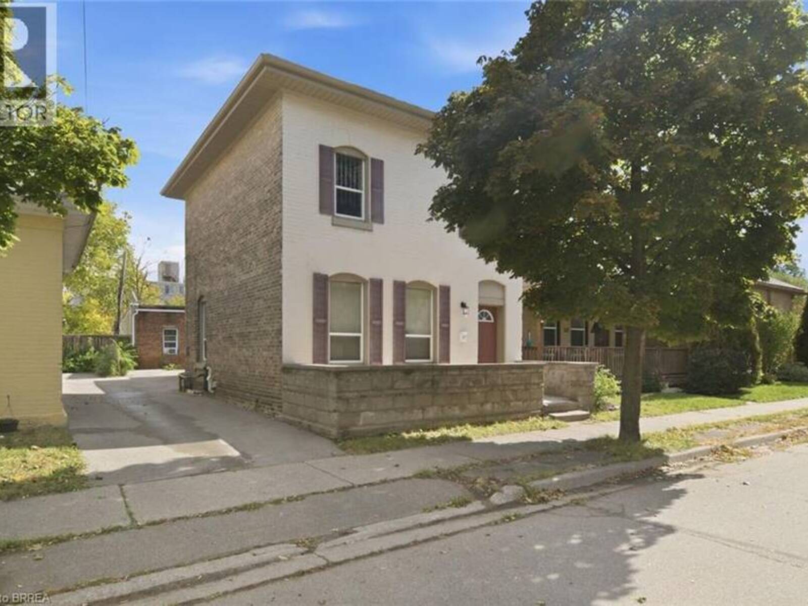 97 QUEEN Street, Brantford, Ontario N3T 3C1