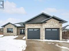 105 DOUGS Crescent Mount Forest Ontario, N0G 2L2