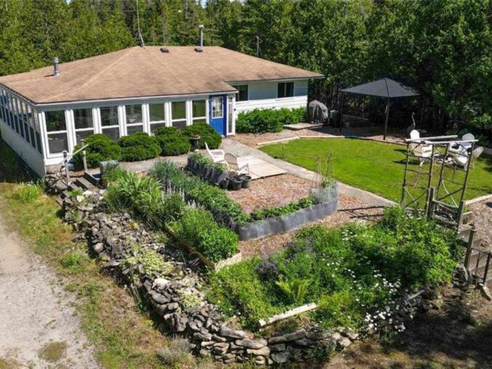 1034 DORCAS BAY Road, Tobermory, Ontario N0H 2R0