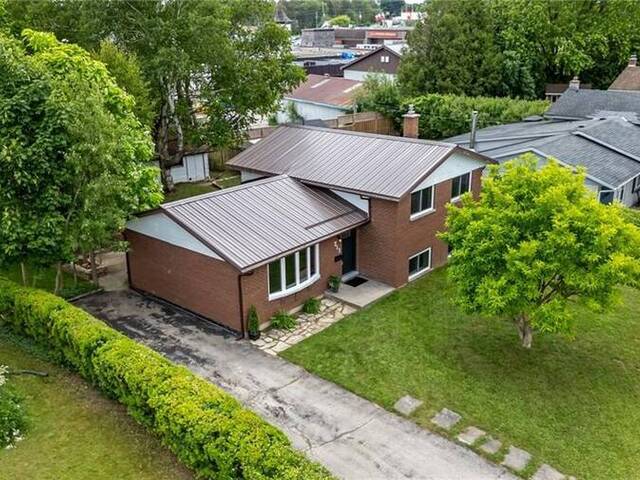 213 5TH Avenue Hanover Ontario, N4N 2C3