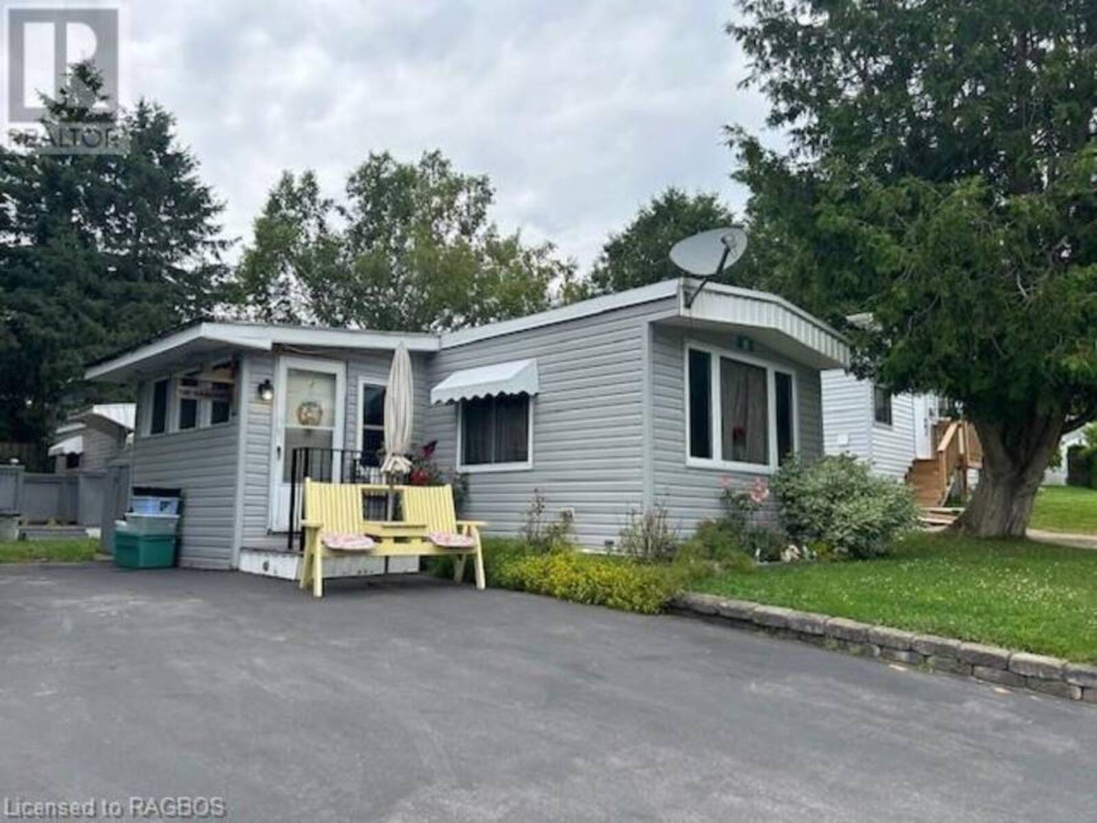 90 SUSSEX SQUARE, Derby, Ontario N4K 5N5