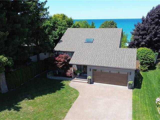 222 PENETANGORE Row Kincardine Ontario, N2Z 2P6