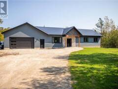 3 PIERCE Street N Oliphant Ontario, N0H 2T0