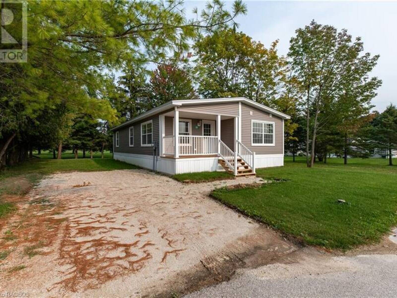 66 SUSSEX Square, Georgian Bluffs, Ontario N0H 1G0