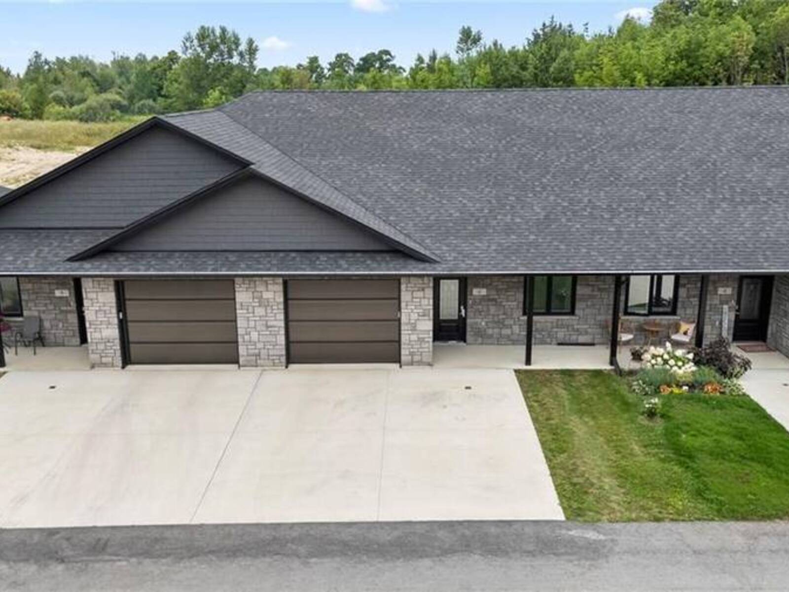 16 PALMER MARIE Lane, Chesley, Ontario N0G 1L0