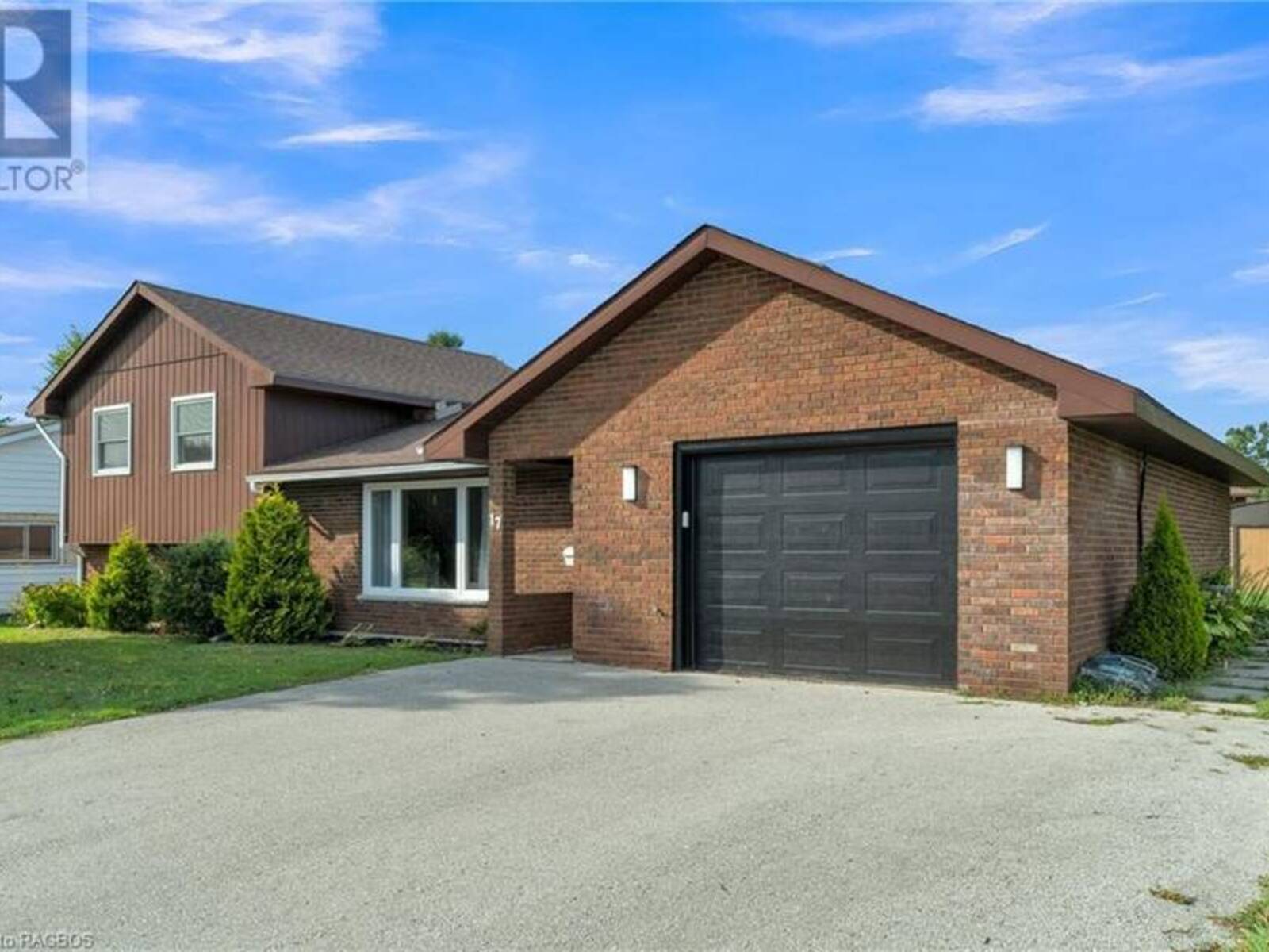 17 BRADLEY Street, Chesley, Ontario N0G 1L0