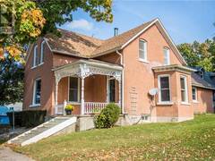 8 ELIZABETH Drive Allenford Ontario, N0H 1A0