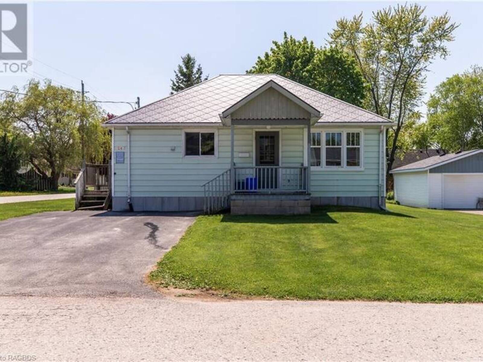 24 MILL Street, Tiverton, Ontario N0G 2T0