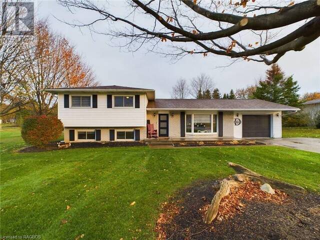 10 SMITH Street Tiverton Ontario, N0G 2T0