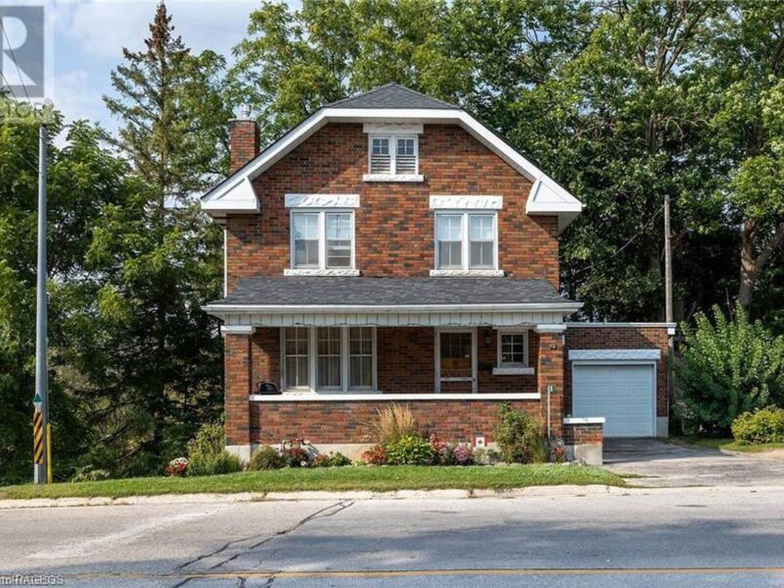 76 10TH Street, Hanover, Ontario N4N 1J6