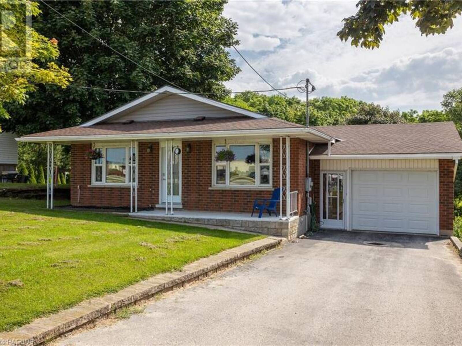 361 1ST Avenue S, Chesley, Ontario N0G 1L0