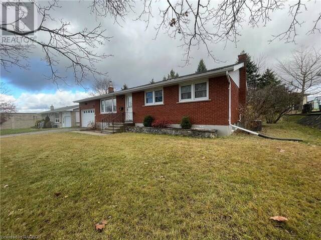 159 6TH Avenue Hanover Ontario, N4N 2E3