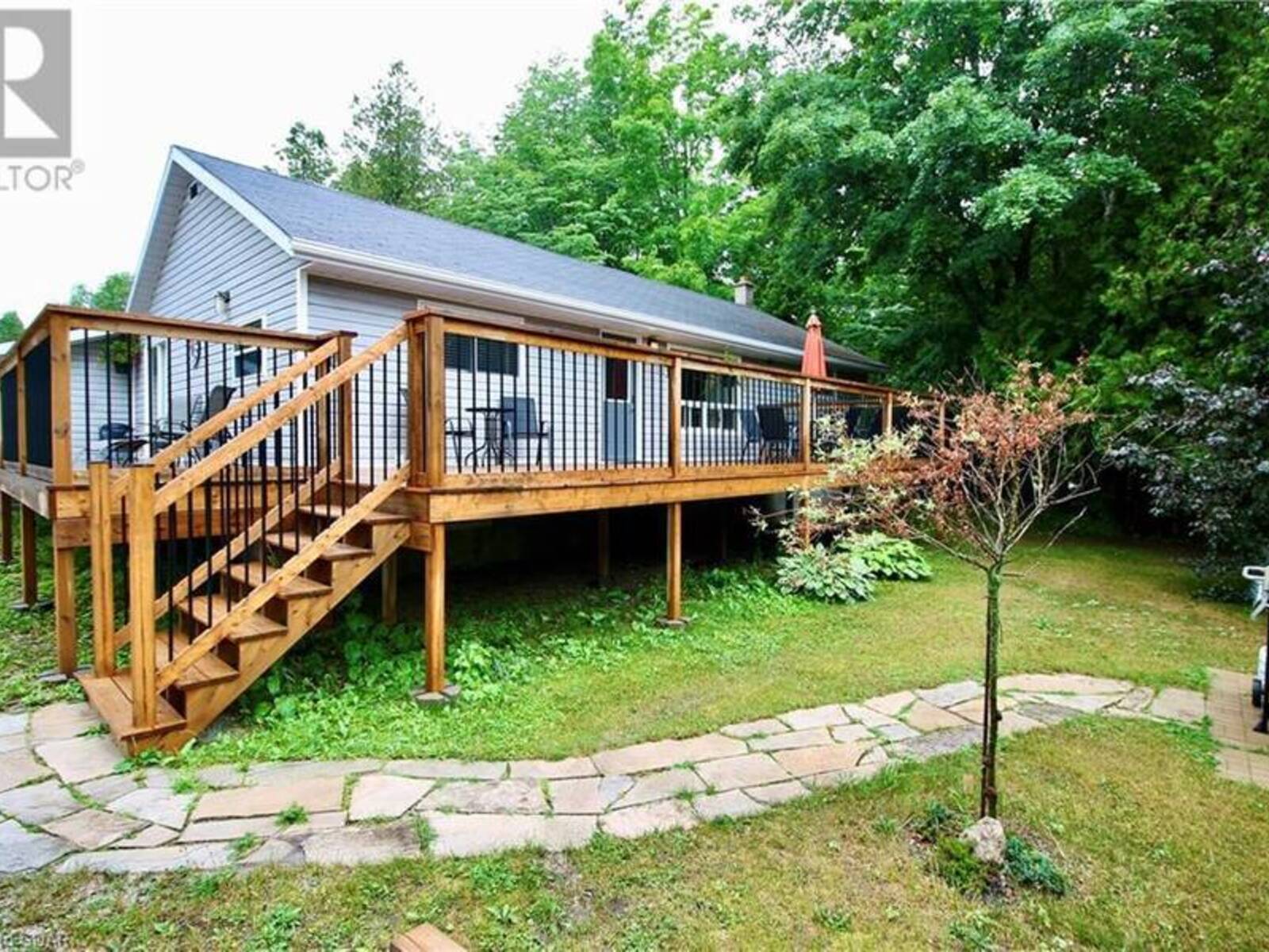 7213 6 Highway, Tobermory, Ontario N0H 2R0