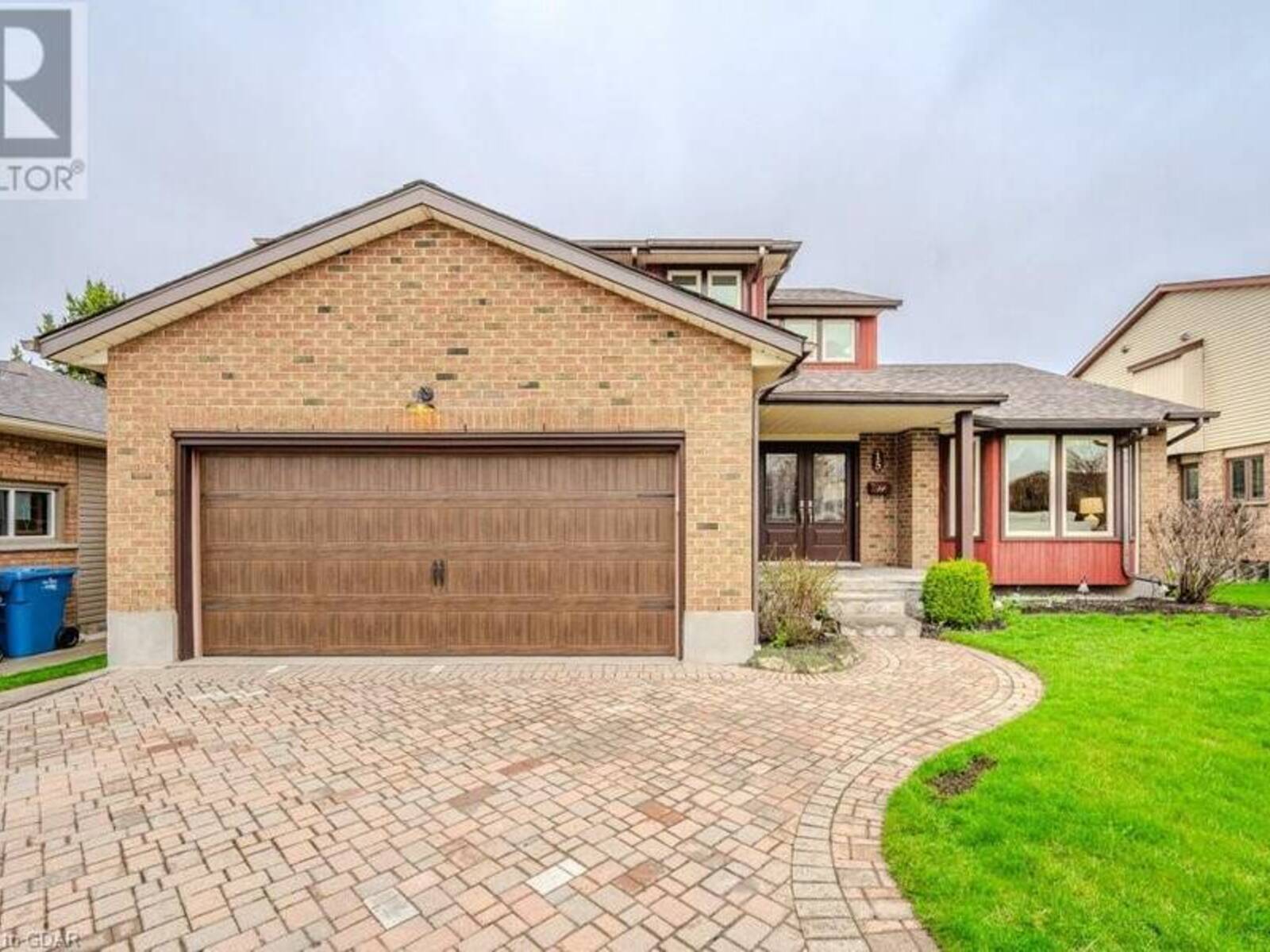 15 WILTSHIRE Place, Guelph, Ontario N1H 8B1
